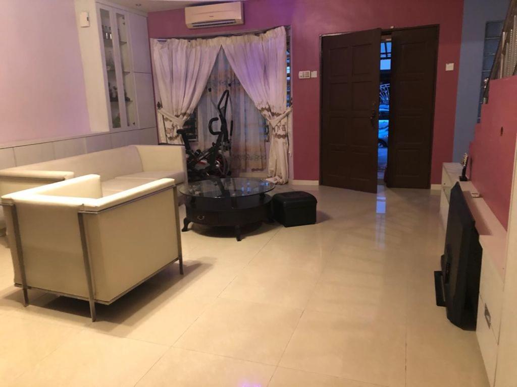 Bukit Indah Homestay Bentong Extérieur photo